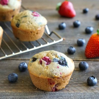 This is the best mixed berry muffin recipe!