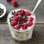 Raspberry vanilla overnight oats